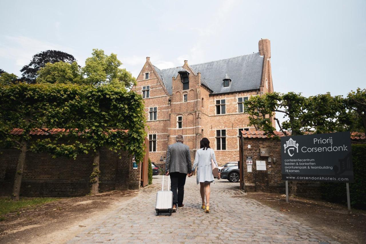 Priorij Corsendonk Hotel Oud-Turnhout ภายนอก รูปภาพ