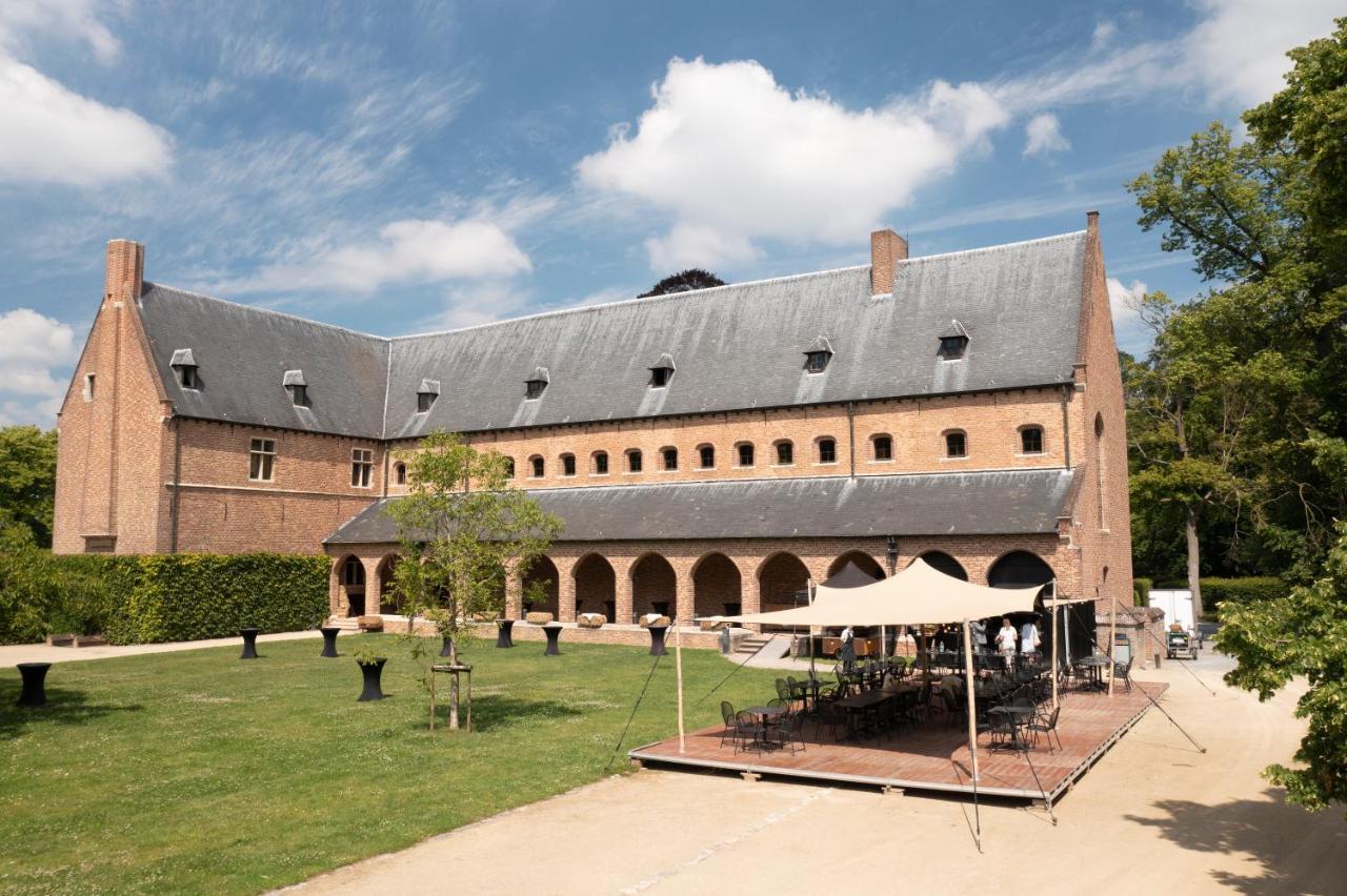 Priorij Corsendonk Hotel Oud-Turnhout ภายนอก รูปภาพ