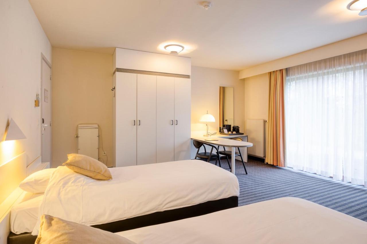 Priorij Corsendonk Hotel Oud-Turnhout ภายนอก รูปภาพ