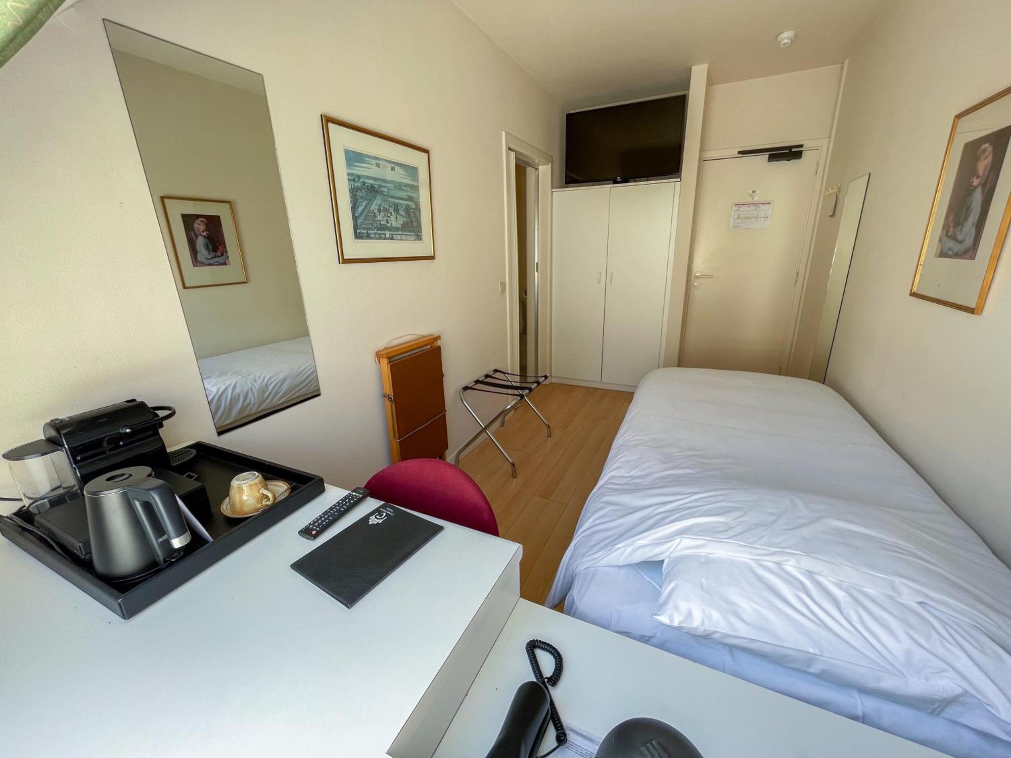 Priorij Corsendonk Hotel Oud-Turnhout ภายนอก รูปภาพ