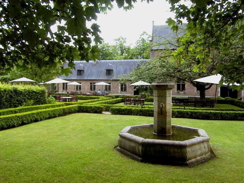 Priorij Corsendonk Hotel Oud-Turnhout ภายนอก รูปภาพ